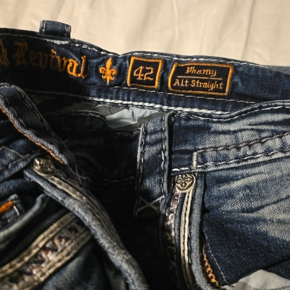 Rock Revival Jeans - Picture 3 of 3